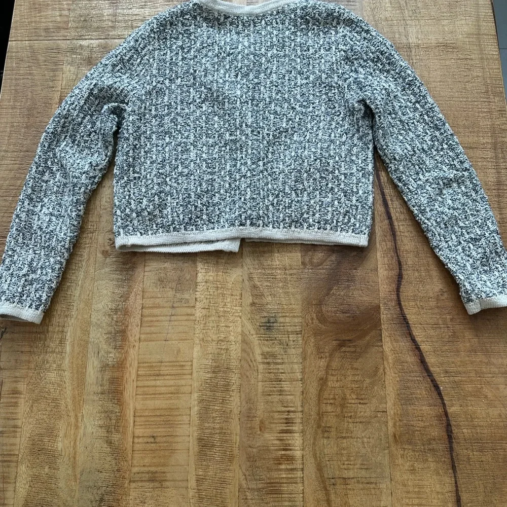 RW&CO. Cream and Gray Knit Cardigan - Picture 3 of 6